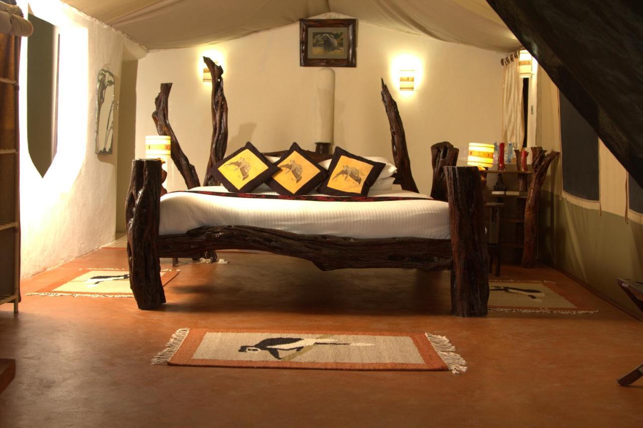 Crater Lake Tented Camp And Game Sanctuary Найваша Екстериор снимка